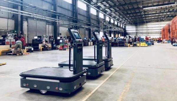 From AGV to V-AMR, the fourth generation of mobile robots accelerates landing(图3)