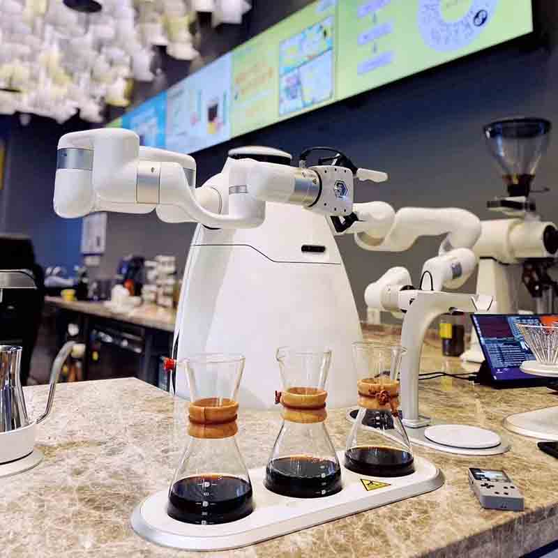 World No.1 smart coffee robot